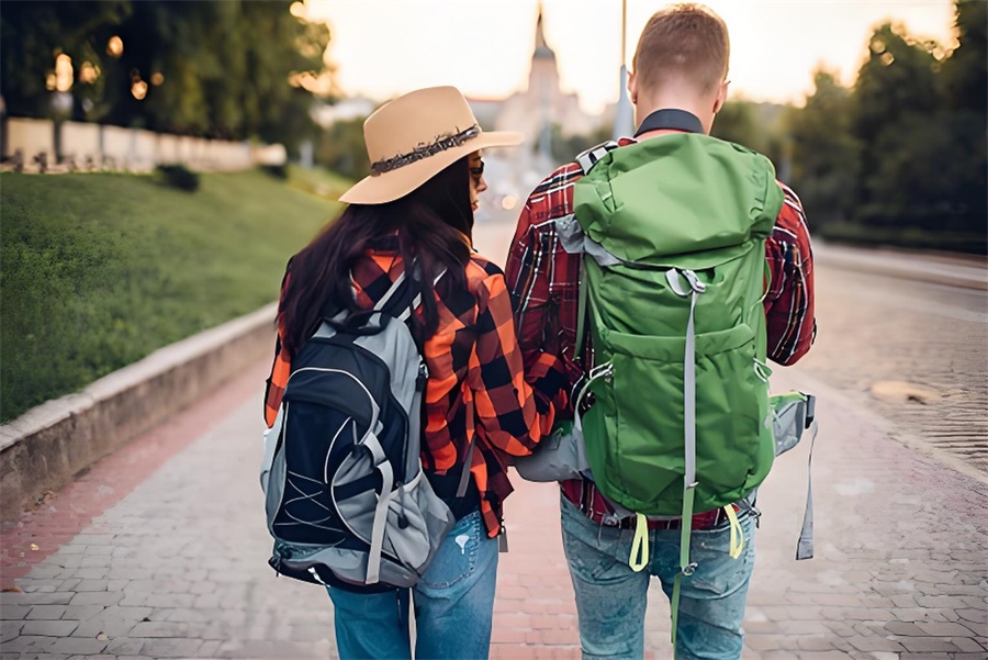 戶外運動服裝pod的設(shè)計主題之遠足