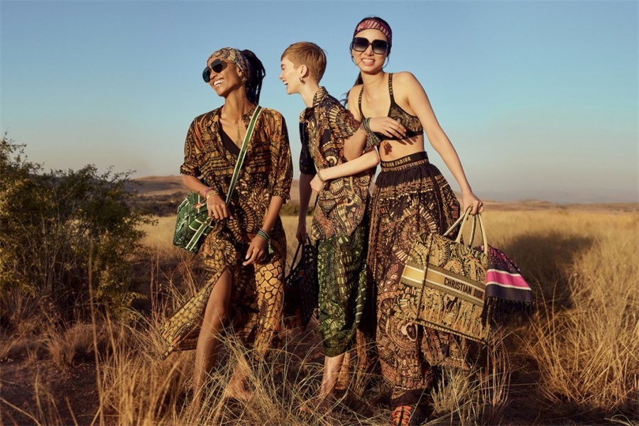 戶外運動服裝pod的設(shè)計主題之露營